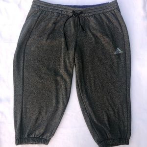 🌴Adidas gray sweatpants Capris